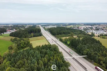 Sattledt - 2,5ha Betriebsbaugrund direkt an der Autobahn!