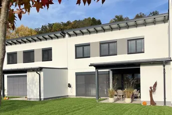 Neubau- Reihenhaus mit Garten und Doppelcarport