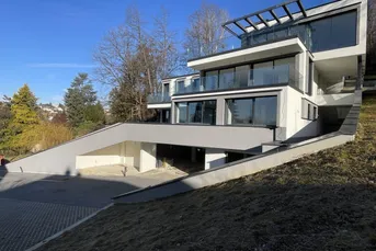 NEUBAU: Eindrucksvolle Architektenvilla mit einzigartiger Aussicht!