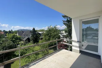 Schlüsselfertig: Sonnige Wohnung mit zwei Balkonen!
