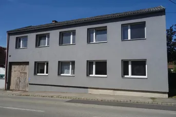 Schnäppchen!!! Geräumiges Reihenhaus mit Garage, Stadel und gemeinschaftlichen Garten/Hof (Provisionsfrei)