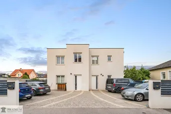 Wohnen wie im eigenen Haus – 100 m², privater Eigengarten, Terrasse &amp; 3 eigene Parkplätze