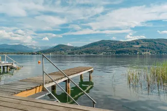 Exklusiver Bungalow mit Seeblick – inklusive Pool und Seezugang – "Villa Aera"