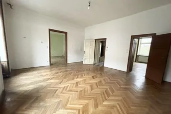 3-Zimmer-Wohnung in Favoriten mit enormen Entwicklungspotential