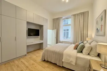 HOFRUHELAGE - GENERALSANIERTER 2-ZIMMER-ALTBAU NAHE U3