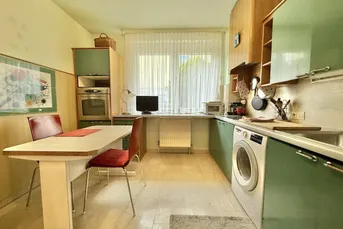 STADTOASE MIT STIL – Traumhafte 3-Zimmer-Eigentumswohnung mit Duplex-Garagen &amp; perfekter Anbindung in 1180 Wien