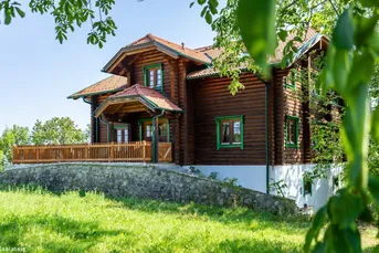 LUXURIÖSES BLOCKHAUS! Ihr stilvoller Rückzugsort inmitten der Natur!