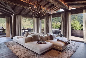Exklusive Resterhöhe Lodge – luxuriöses Chalet mit großzügigem Wohnkonzept, Wellnessbereich und Tiefgarage