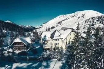 Ertragsstarker Gasthof mit Restaurant, Bar und Wellnessbereich in Top-Wintersportlage