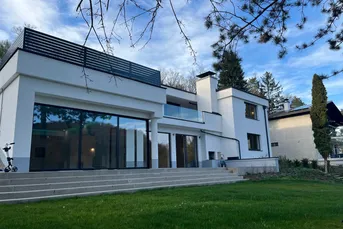 Exklusive Villa mit Indoor-Spa &amp; beeindruckendem Wohnkonzept in Bestlage von Kaltenleutgeben