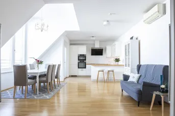 Stilvolle Maisonette mit Stadtblick und Garage in bester Lage