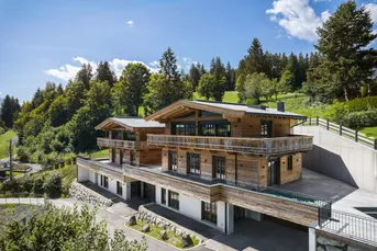 Neubau: Tiroler Häuser mit Blick in die Bergwelt