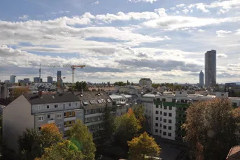 Provisionsfreie, klimatisierte DG-Wohnung mit Terrasse