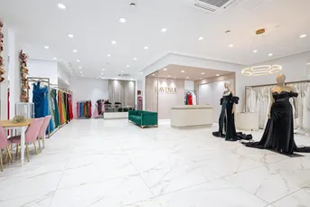 Frequenzstarker Standort an der Salzach: Geschäftslokal mit ca. 193 m² in zentraler Salzburger Lage – optional mit bis zu fünf Tiefgaragenstellplätzen