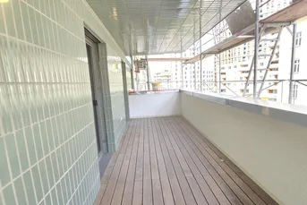 Erstbezug, Lichtdurchflutet 4. Zimmer- Wohnung mit Terrasse