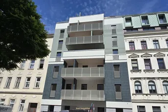 Erstklassige 3. Zimmer- Wohnung mit Terrasse, Balkon, Lichtdurchflutet