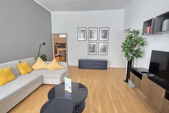 Klassische Altbau 3 Zi. Wohnung, erster Stock