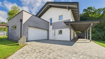 Expose Wohnen, wo andere Urlaub machen – modernes Zuhause mit Sonnen­terrassen &amp; Bergblick