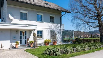 Expose Exklusive Liegenschaft in Alleinlage mit großem Grundstück nahe Velden am Wörthersee