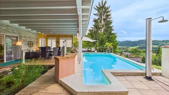 Expose Großzügiges Wohnhaus mit Pool, Einliegerwohnung &amp; Terrasse in Ruhelage - laufend modernisiert