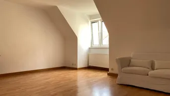 Expose Moderne 2-Zimmer Dachwohnung mit Aufzug in Döbling