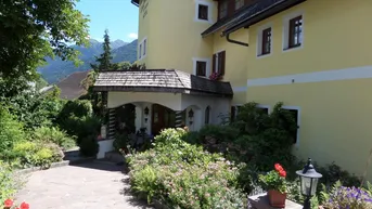 Expose Gepflegtes Landhotel mit Südterrasse und großem Garten und Naturteichanlage zu verkaufen