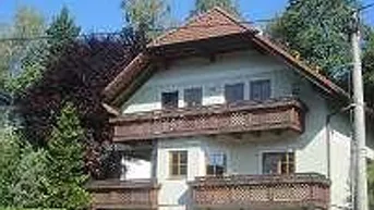 Expose 3-Zimmerwohnung mit Terrasse und Garten + 1,5 Zimmer im Untergeschoß