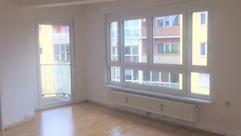 Expose zentrale 2-Zimmer Wohnung mit Balkon - privat