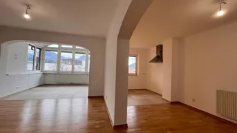 Expose Moderne 3.5-Zimmer Wohnung mit Tiefgarage und Keller