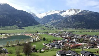 Expose Gepflegtes Wohnhaus mit großem Grundstück in sonniger Lage
