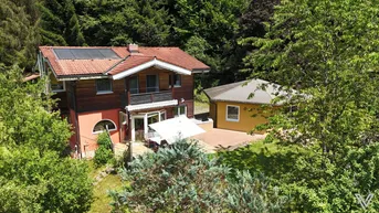 Expose Top Einfamilienhaus mit separatem Bungalow und großem Garten