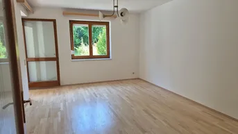 Expose Sonnige Wohnung mit Terrasse in Christkindl, ruhig und zentral