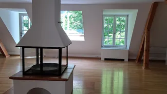 Expose Excl. 2 Zi-DG-Whg. mit off. Kamin in Villa 7 min z. Festspielhaus