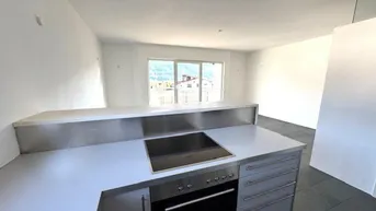Expose Stylische Garconniere mit Terrasse und TG Abstellplatz in Mils