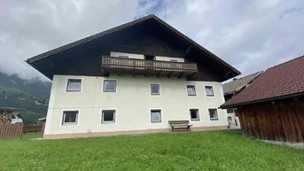 Expose Grenznähe ehemaliges Bauernhaus mit Wirtschaftsteil
