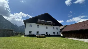 Expose Grenznähe ehemaliges Bauernhaus mit Wirtschaftsteil