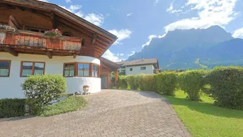 Expose Wohnhaus mit zwei Ferienwohnungen im Zugspitzgebiet