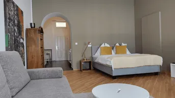 Expose Short Term Rental in Historic Viennese Building: Serviced Studio-Apartment in the Heart of Vienna
