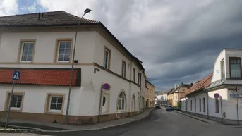 Expose Anlegerhit: Wohn- und Geschäftshaus im Zentrum der Bezirkshauptstadt Neunkirchen zu verkaufen