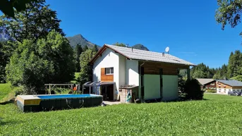 Expose Großzügiges Ferienhaus in idyllischer Lage zu verkaufen