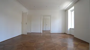 Expose 5-Zimmer-Wohnung mi Blick in den Stadtpark