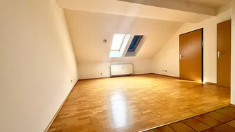 Expose 2-Zimmer-Dachgeschoss Wohnung