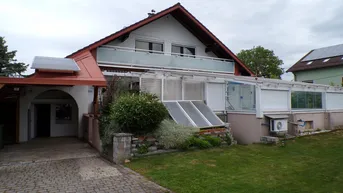 Expose Einfamilienhaus in Essling mit Pool in ruhiger Lage