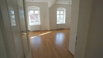 Expose sanierte Altbauwohnung - Linz/Römerberg im Villenviertel