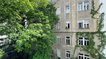 Expose KOMPLETT HOFSEITIG: 2-Zimmerwohnung im wunderschön sanierten Altbau