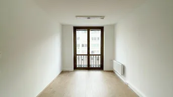 Expose BLICK AUF DIE KÄRNTNER STRASSE || FRISCH SANIERTE 3 Zimmer Bürofläche in 1010 Wien zu vermieten