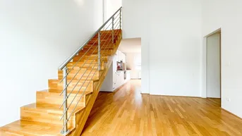 Expose NÄHE ANTONSPARK: klimatisierte DG-Maisonettewohnung mit vollausgestatteter Küche (monatliche Kosten inkl. Heizung und Warmwasser!!!)