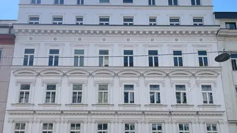 Expose NÄHE NASCHMARKT: DG-Maisonettewohnung mit Terrassenfläche von gesamt 71m²