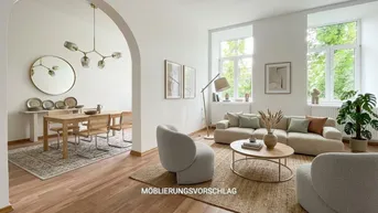 Heller Wohn- und Essbereich mit Holzboden, großen Fenstern und moderner Einrichtung, verbunden durch einen eleganten Bogen.