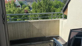 Expose Dachgeschosswohnung Nähe Hauptbahnhof im Grünen *Balkon*